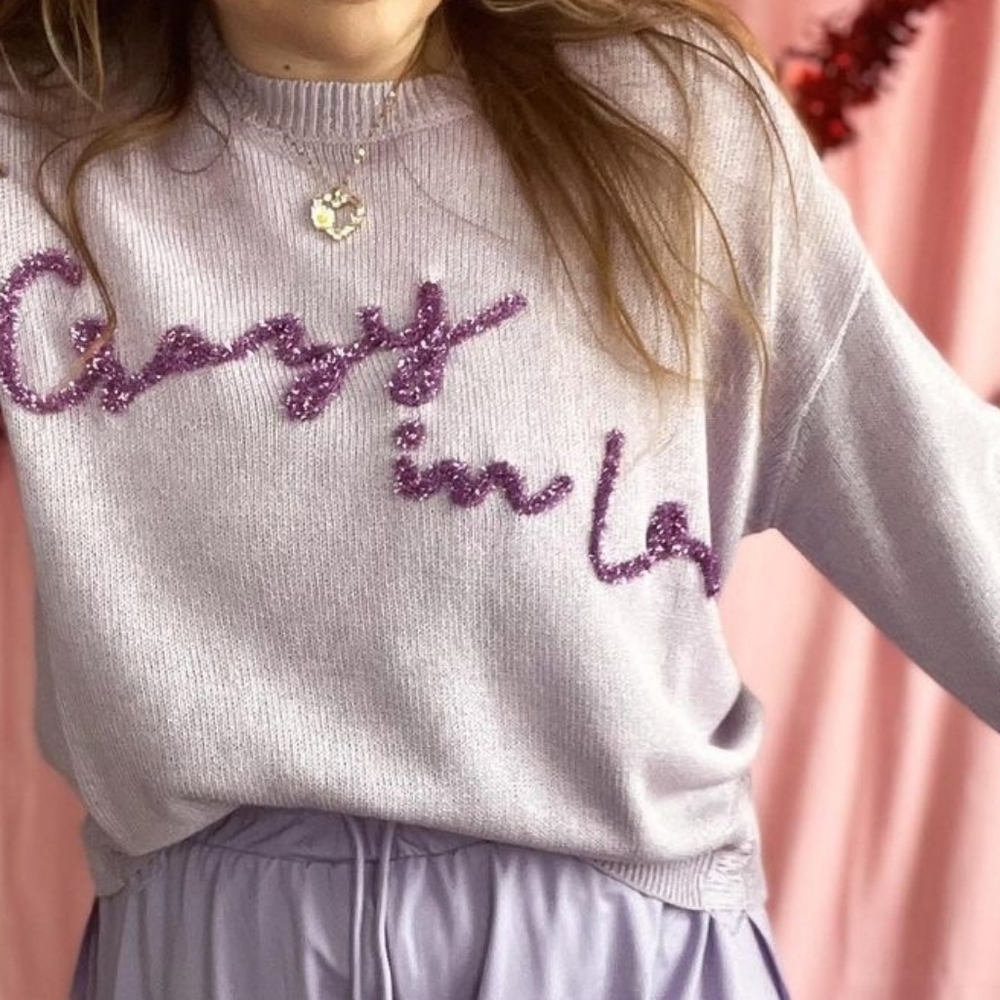 🆕️Distressed Sweater - Picture 8 of 8